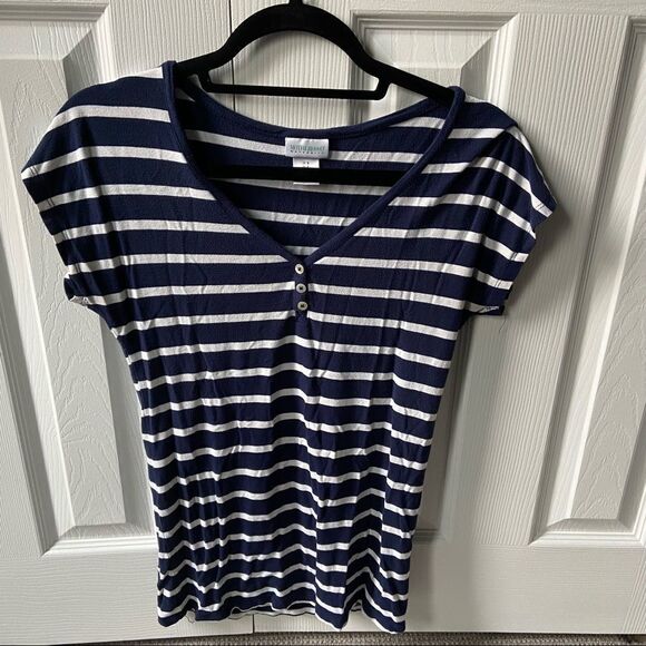🍭4/$20 Motherhood Maternity Navy Striped Short Sleeve V-Neck Tee Shirt - S - Picture 1 of 6
